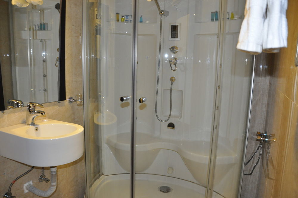 Oyo 411 Moon Hotel Dammám Kültér fotó