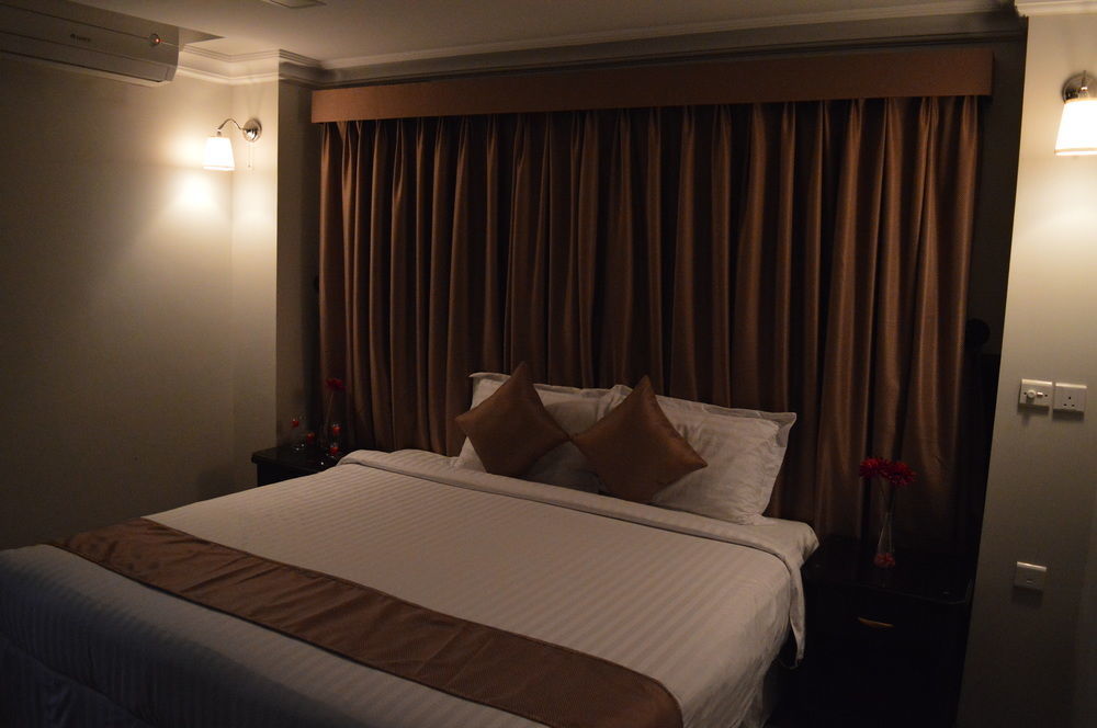 Oyo 411 Moon Hotel Dammám Kültér fotó